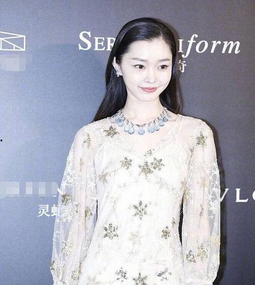 娱乐吃瓜宋轶,娱乐圈的瓜中女王，揭秘她的吃瓜人生